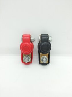 ขั้วแบตแบบมียางหุ้ม