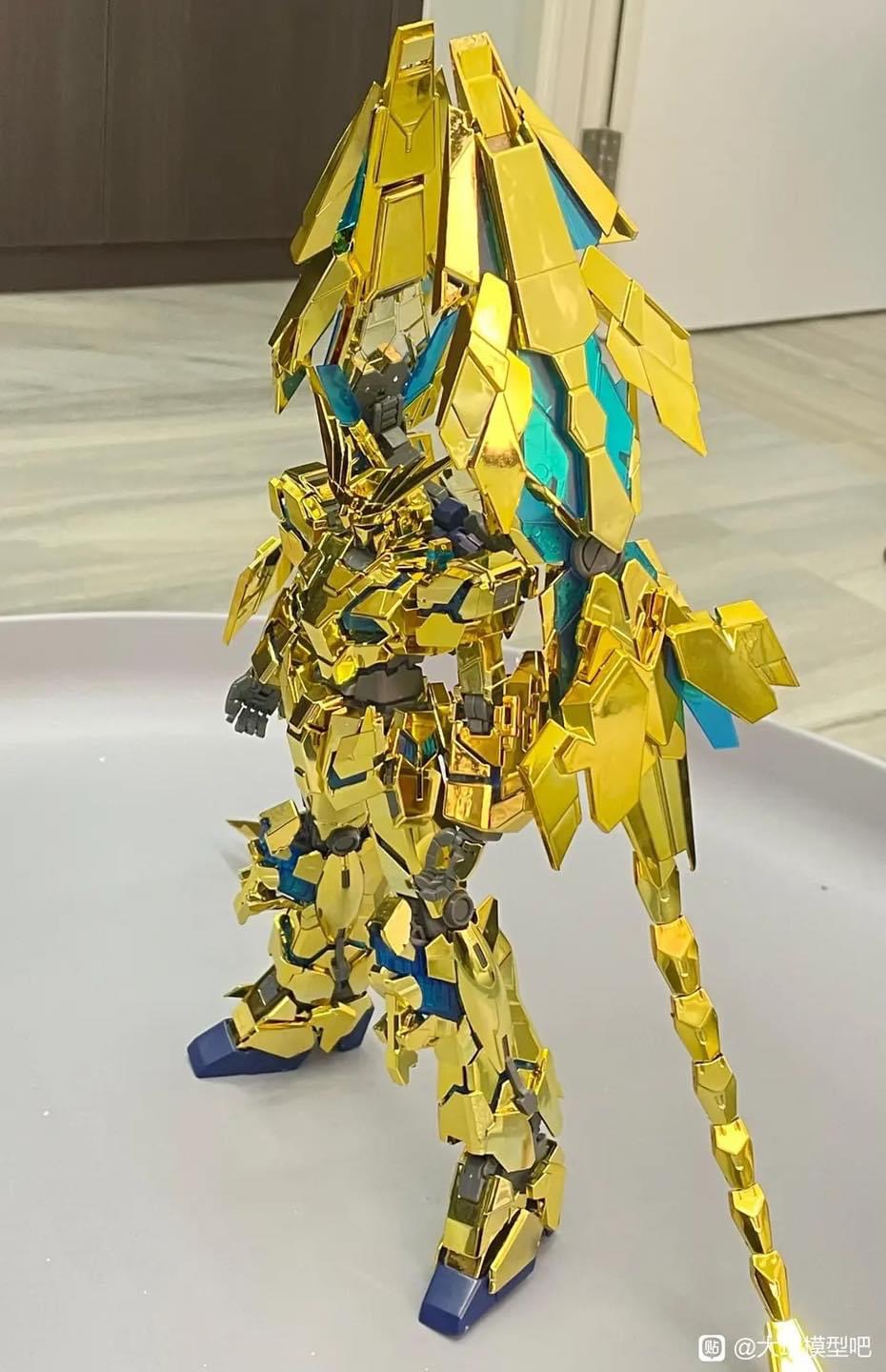 MG 1/100 RX-0 Unicorn Gundam 03 Phenex Narrative Ver. + MG Phenex Shield Tails Parts (6642S) [Daban]