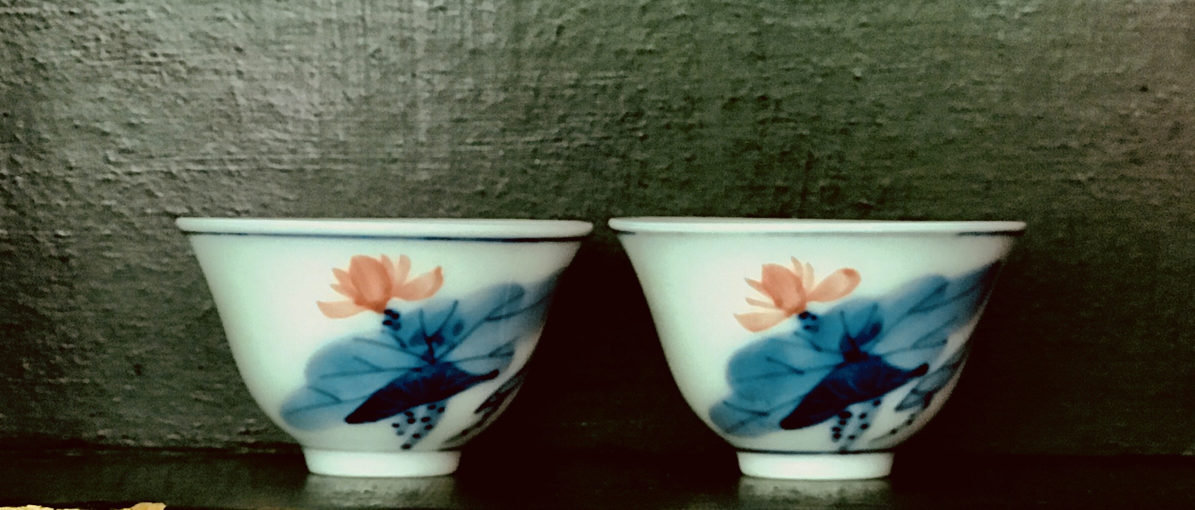 ถ้วยชาลายบัวสูง