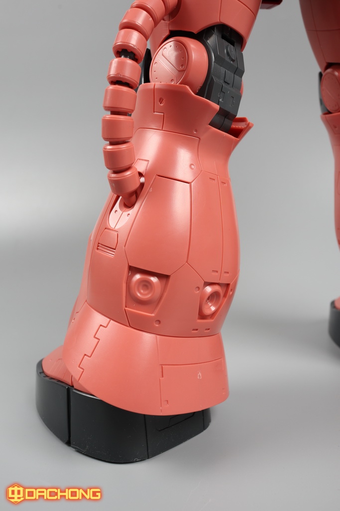 1/48 Mega Size MS-06S Char's Zaku II