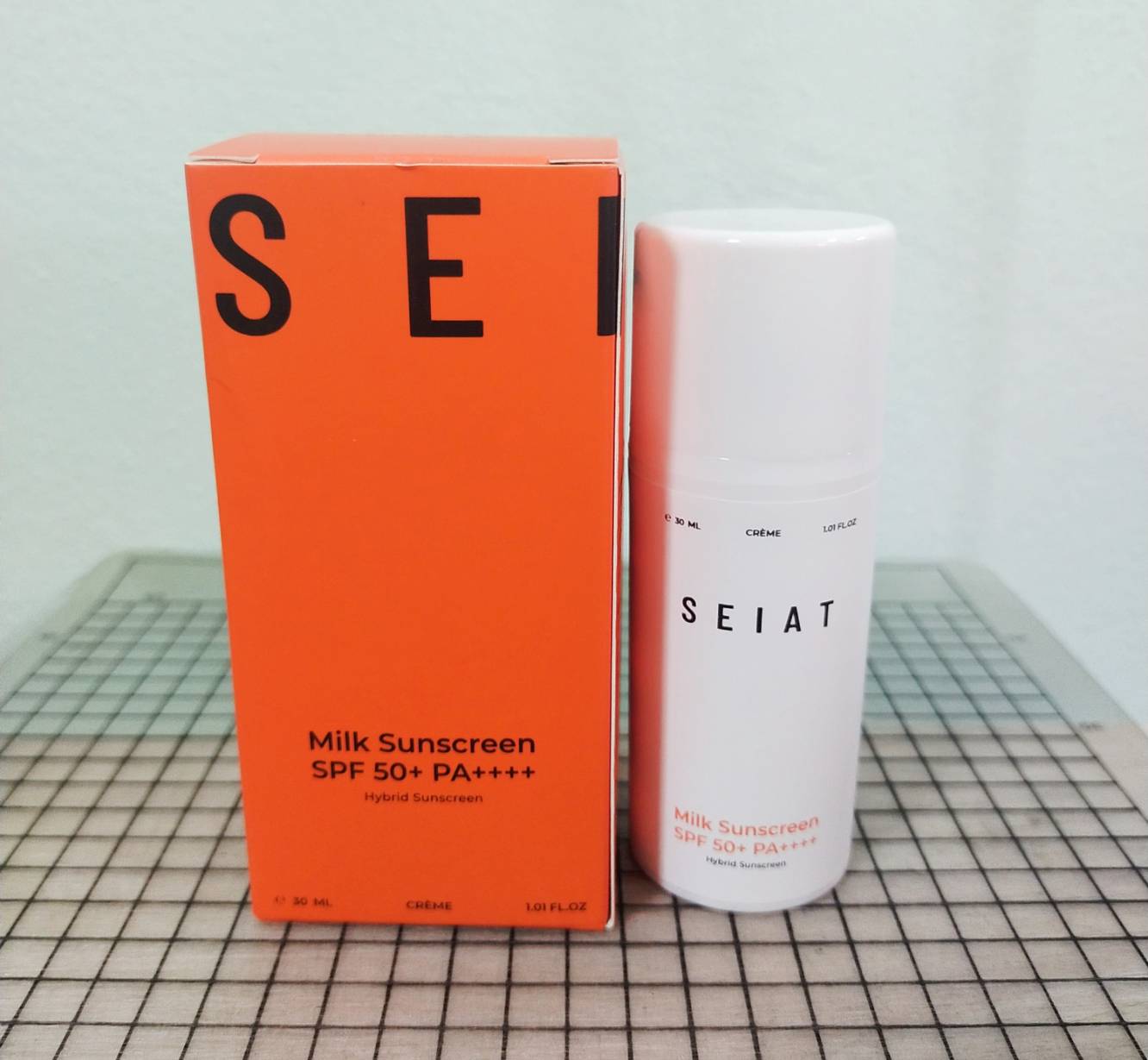 Seiat Milk Sunscreen ครีมกันแดด บางเบา ขนาด 30ml (EXP 01/10/27)