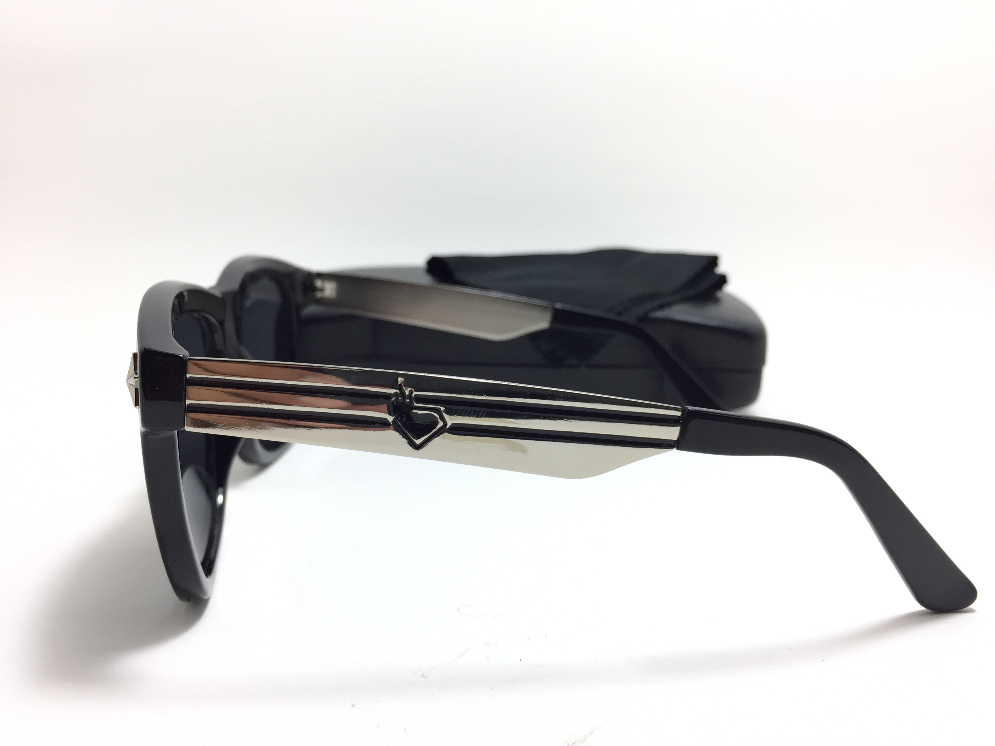 แว่นกันแดดแฟชั่น White Water Silver Pieces 77657 58-19 137 <ปรอทเงิน>