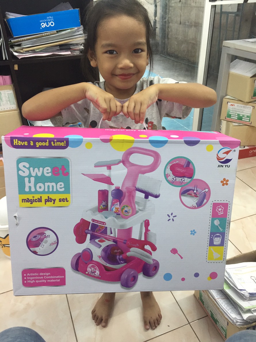 ชุดรถเข็นทำความสะอาดของเล่นเด็กมีเครื่องดูดฝุ่น