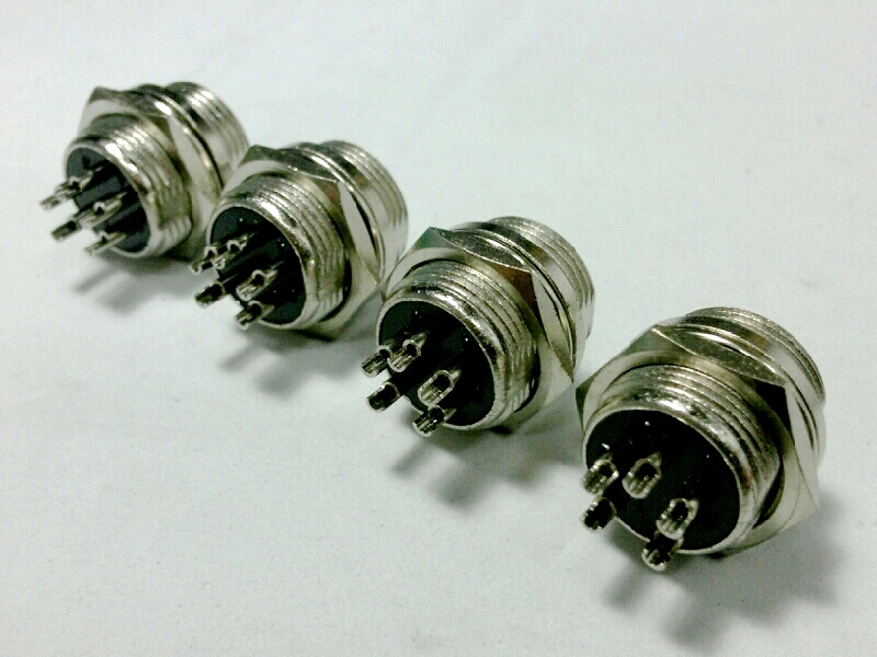 P.เครื่องส่ง 5P ติดแท่น