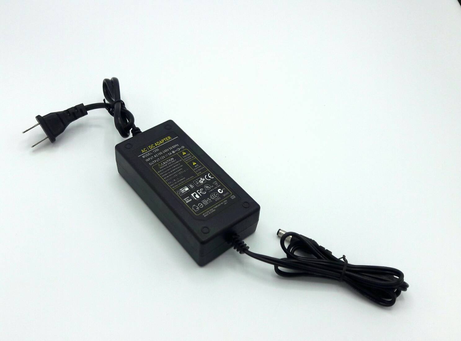 Adapter 12VDC 5A 5.5 mm. x 2.5 mm. รุ่น 1250A (มีปลั๊กในตัว)