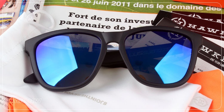 แว่นกันแดด HAWKERS X LUIS SUÁREZ <ปรอทน้ำเงิน>