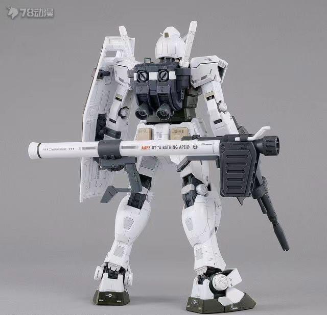MG 1/100 AAPE RX-78-2 GRN-CAMO Ver3.0 (6628) [Daban]