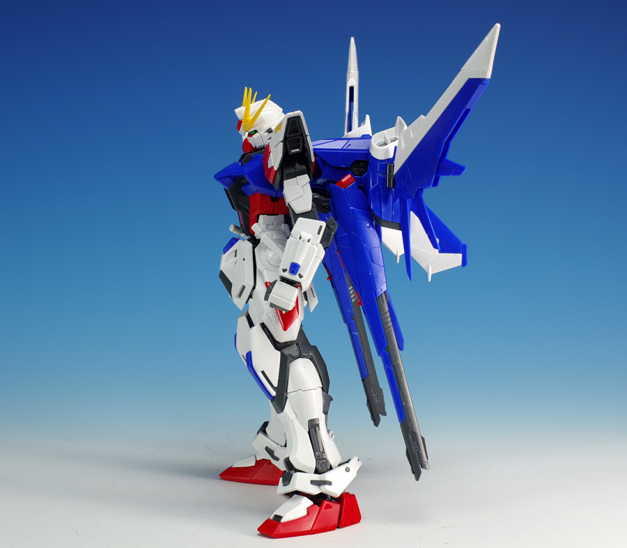 MG 1/100 (6632) Build Strike Fighter [Daban]