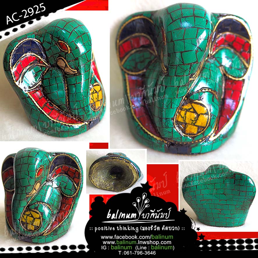 Nepal Handmade Ganesha องค์พระพิฆเนศบูชา งานทิเบต - เนปาล แฮนด์เมด เนื้อทองเหลือง ประดับด้วยหินเทอร์ควอยส์ (Turquoise : Lucky ความโชคดี), หินปะการังแดง (Red Coral : Protect ปกป้องคุ้มครอง) และหินลาพีส ลาซูลี (Lapis Lazuli : Success ความสำเร็จ) สไตล์แอนทีค เขียว (Green)