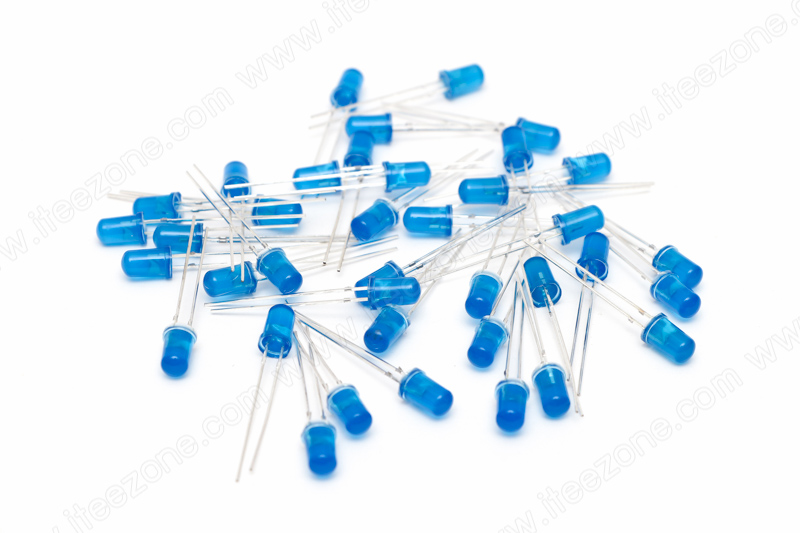 หลอดไฟ LED กระเปาะน้ำเงิน แสงน้ำเงิน 5mm Super Bright