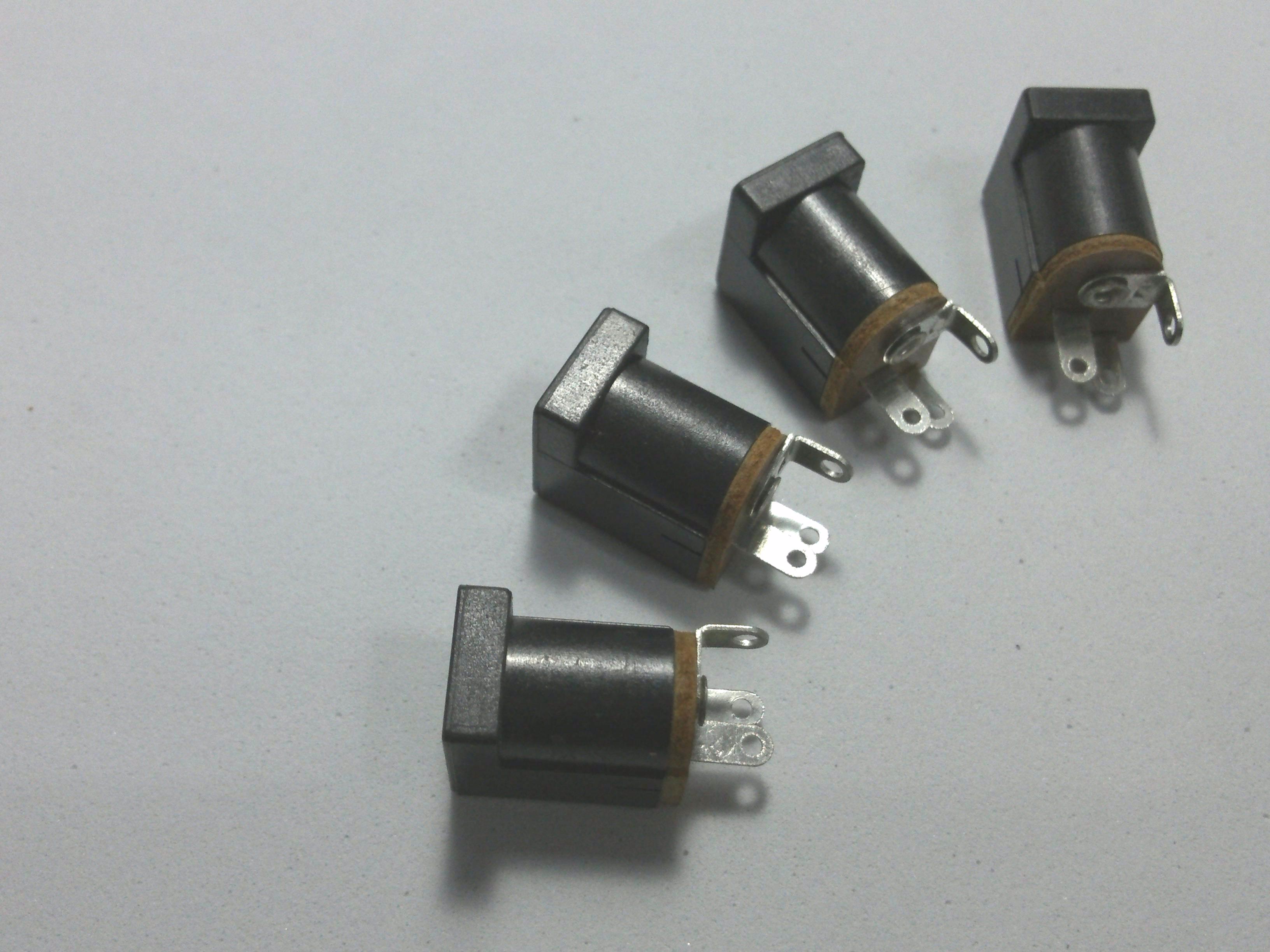 J.ADAPTOR 2.5MM.แบบเหลี่ยมขาล่าง