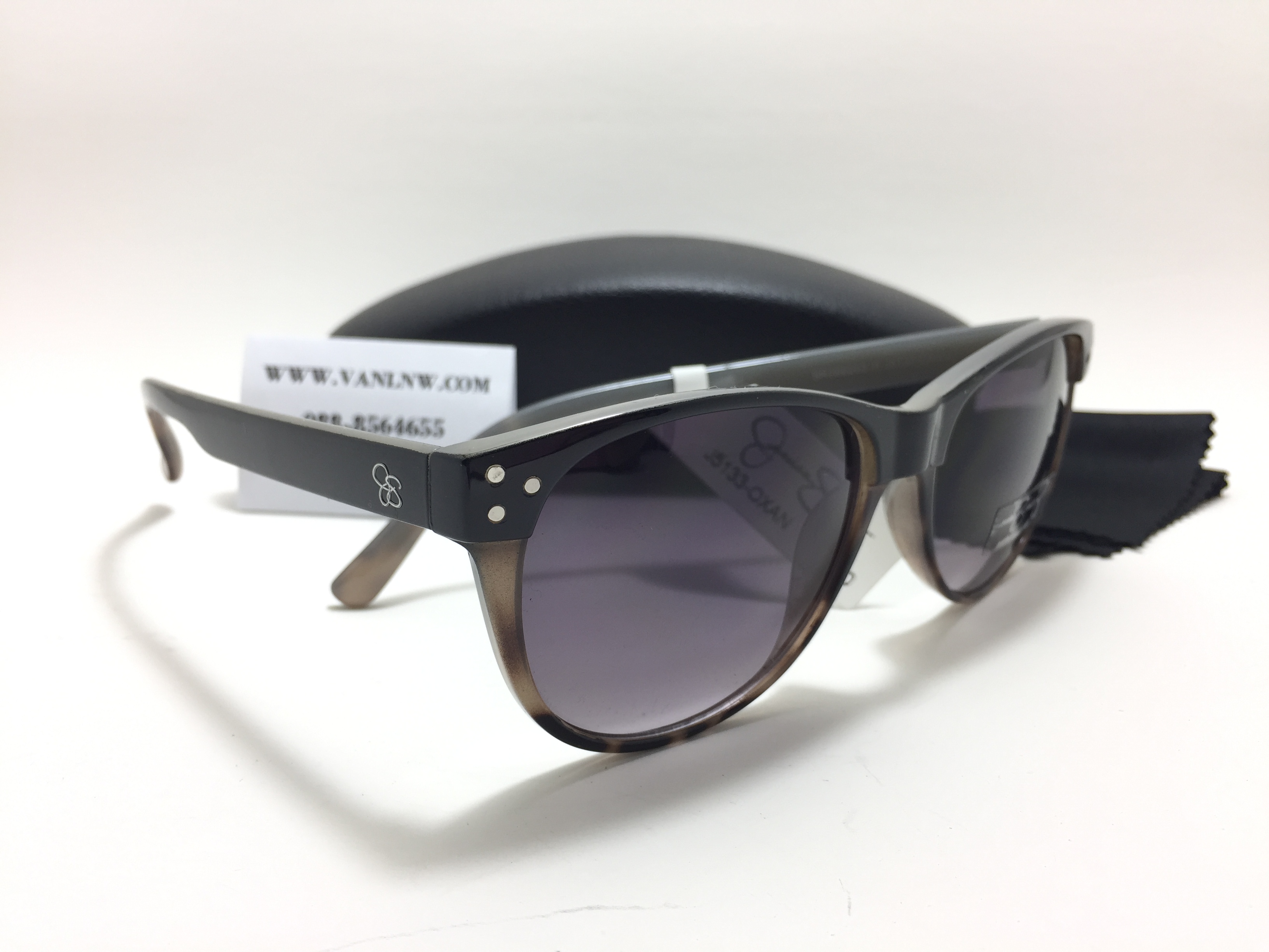 แว่นกันแดด Jessica Simpson J5133 OXAN Black Animal Sunglasses NWT