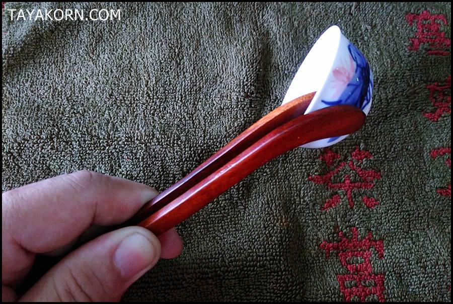 คีมไม้คีบแก้วชา แบบA TKTA-KK1