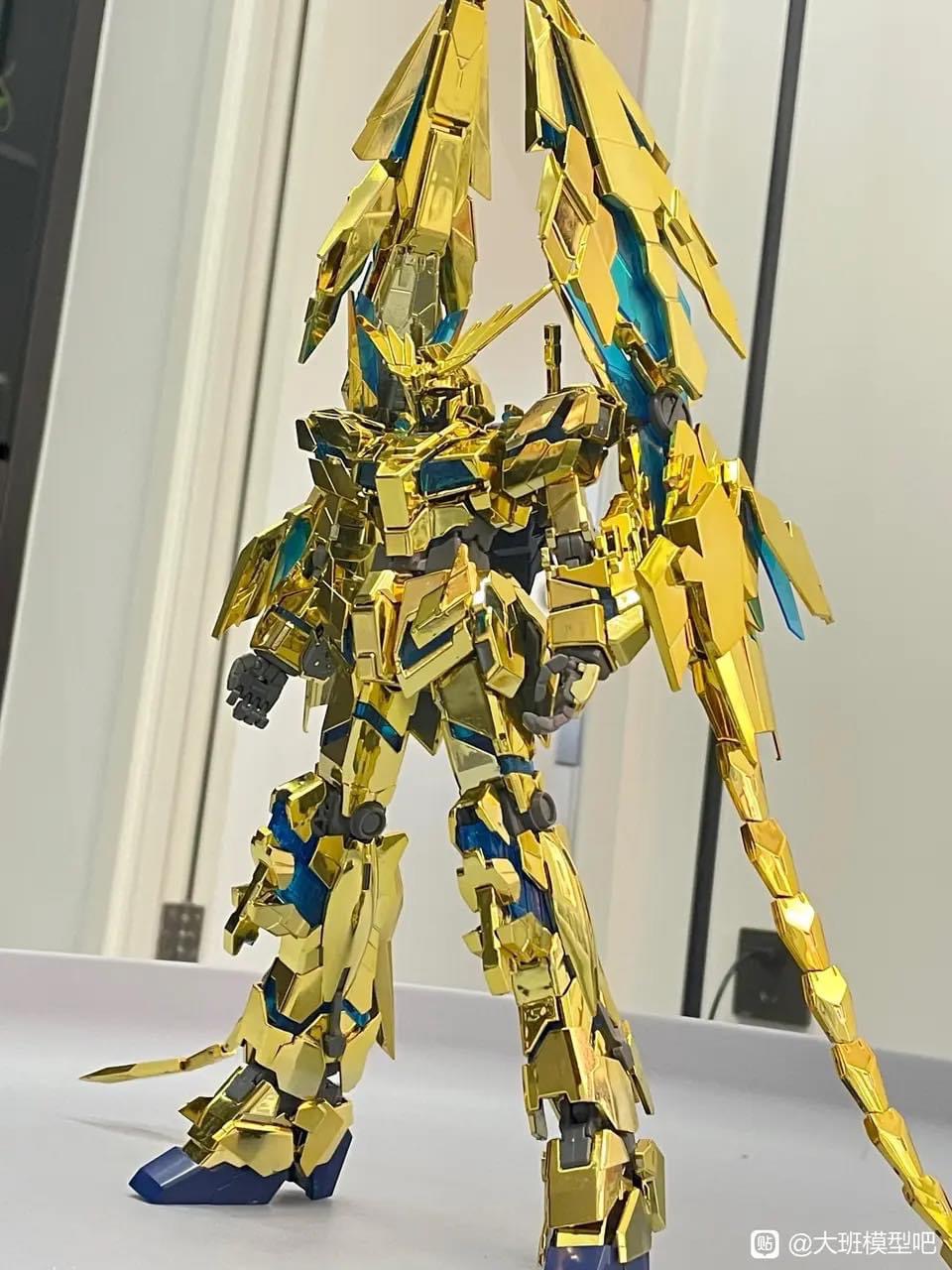 MG 1/100 RX-0 Unicorn Gundam 03 Phenex Narrative Ver. + MG Phenex Shield Tails Parts (6642S) [Daban]