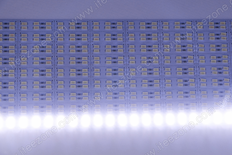 ไฟเส้นแข็ง 5630 168 หลอดต่อเมตร สี Cool white 10000K (Epistar ไต้หวัน) 12V