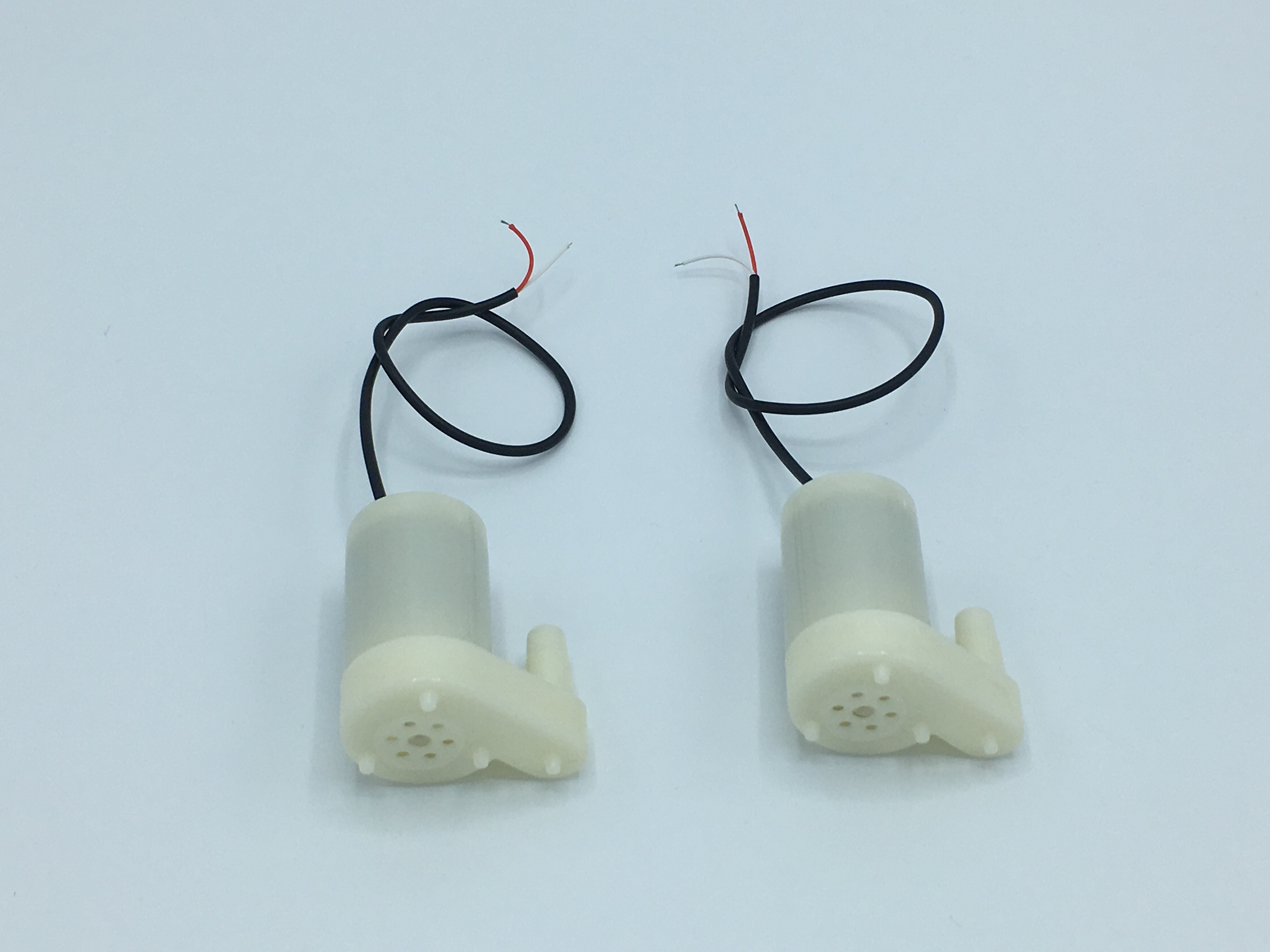 ปั๊มแช่ DC 2.5V - 6V จำนวน 2 ตัว