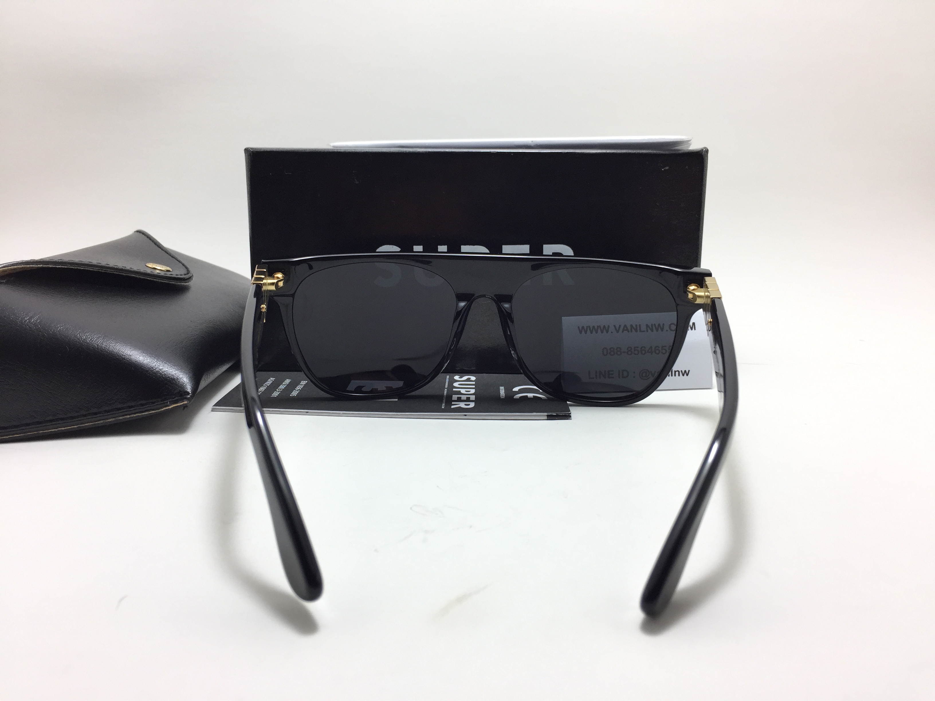 แว่นกันแดด SUPER Flat Top Black Gianni <ดำ>