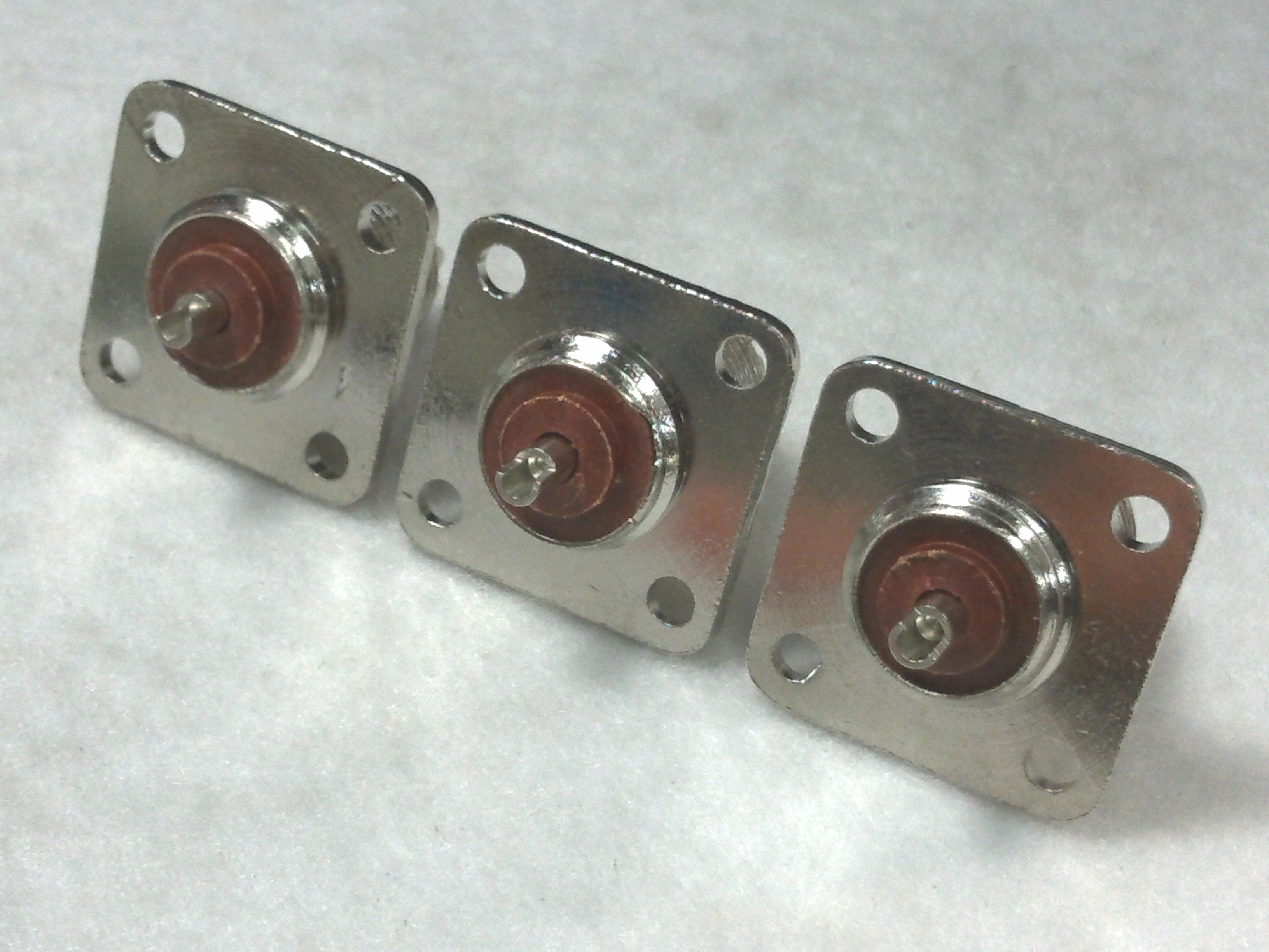 J.PL258 ติดแท่น-ฐานเหลี่ยม