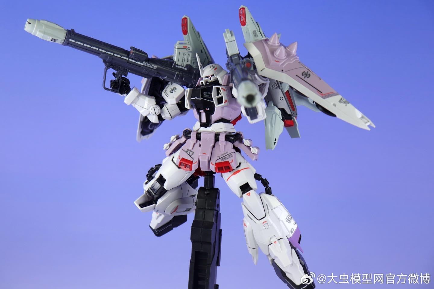 MG 1/100 White Blaze Zaku Phantom (2001P) [Huanying]