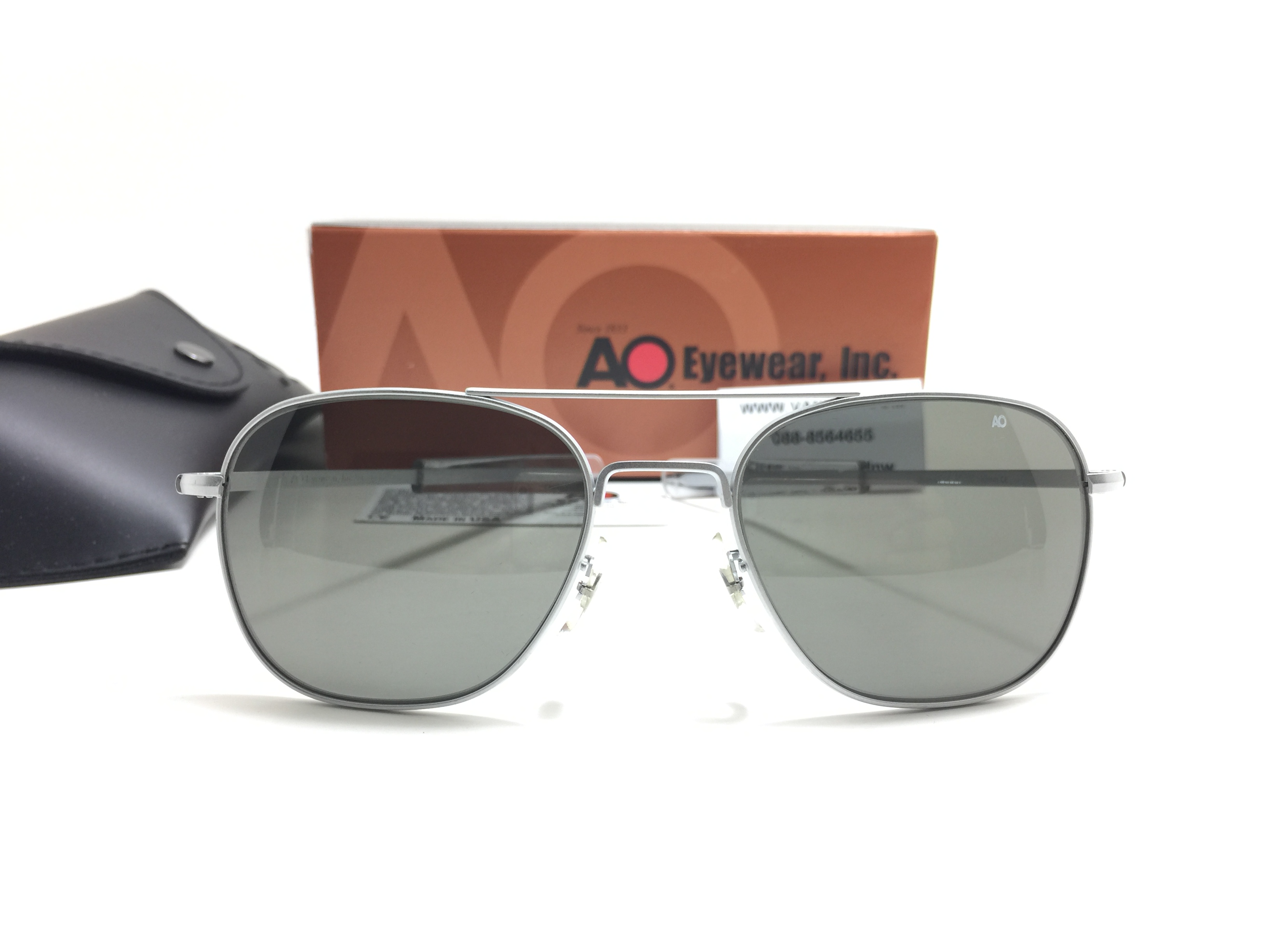 แว่นกันแดด Ao Original Pilot Made in USA (เงินด้าน) ของแท้ 100%