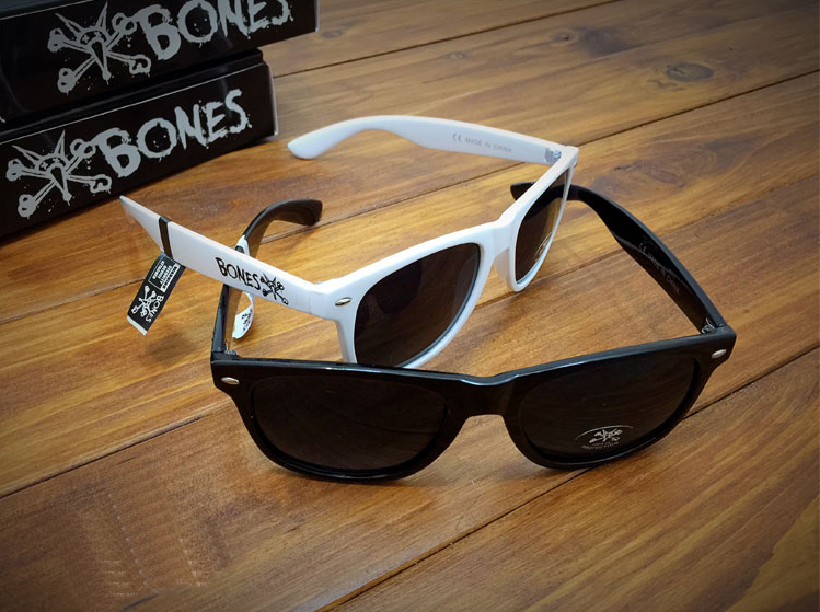 แว่นกันแดด BONES VATO TEXT SUNGLASSES BLACK / WHITE - AGSVATX