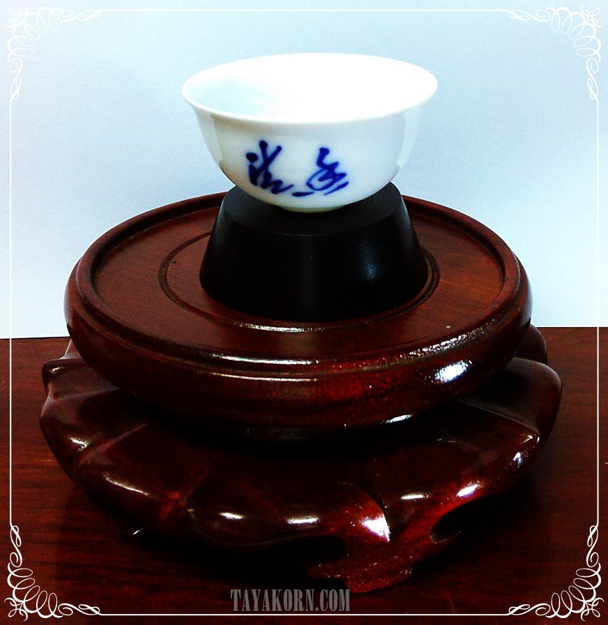 ถ้วยชา ลายดอกบัว Lotus Tea Cup