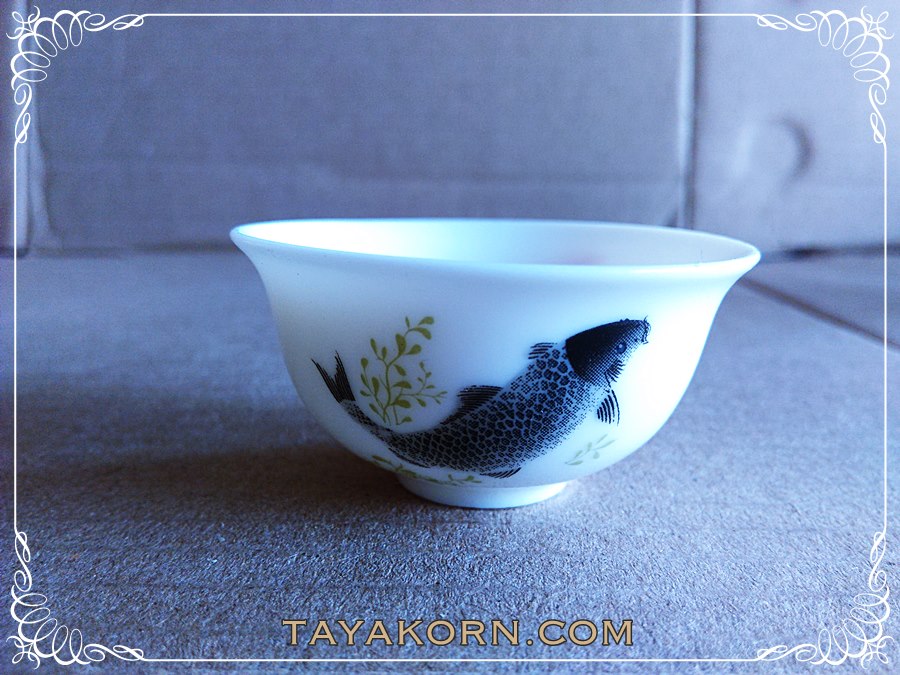 จอกชา ลายปลาหลีฮื๊อ