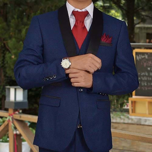 สูทเจ้าบ่าว เกรดพรีเมี่ยม สีกรมท่า ปกดำเงา(สูท+เสื้อกั๊ก+กางเกง) พร้อมส่ง S,M