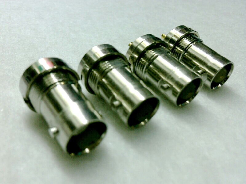 J.BNC แบบติดแท่น-เกลียวบน