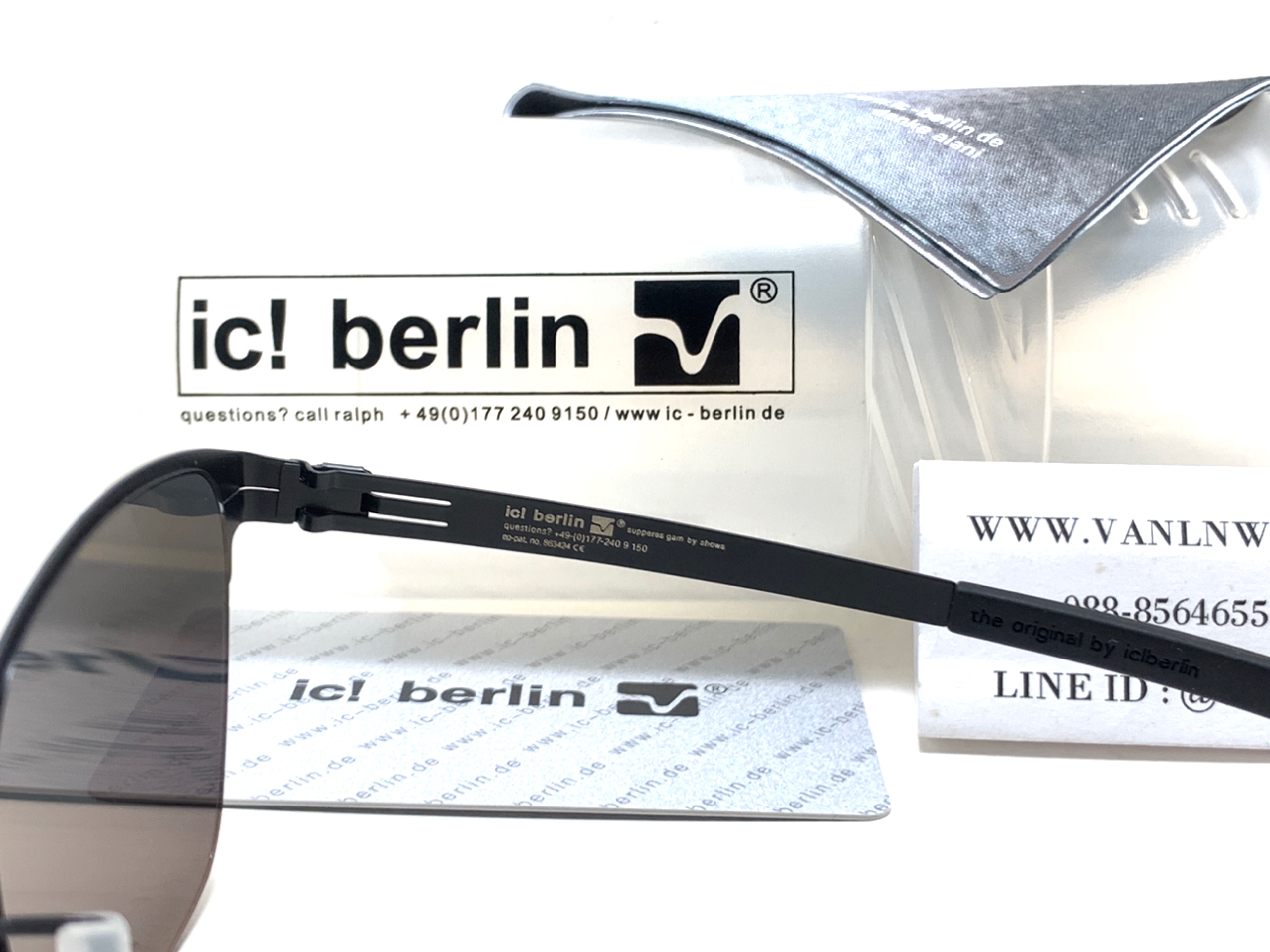 แว่นกันแดด ic berlin model Robert H. black 57-17 <ดำ>