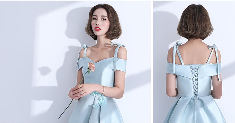 ชุดราตรีสั้น โอบไหล่ สีฟ้า Size L แต่งดอกไม้ช่วงเอว ผ้าไหมดัชเชส งานร้อยหลัง