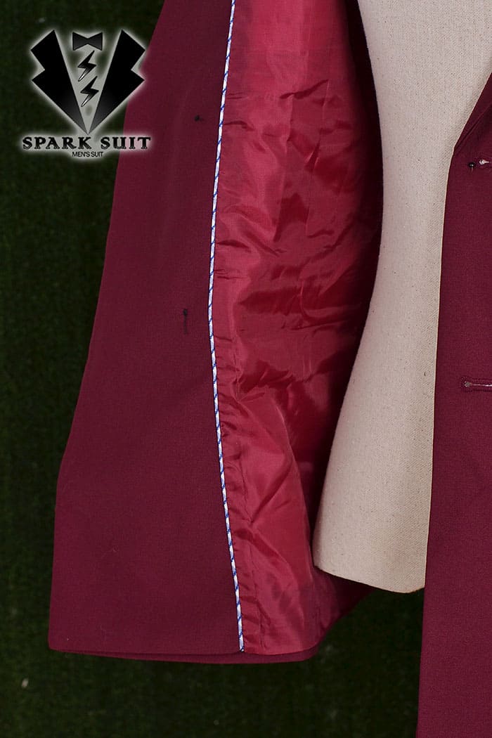 สูทชาย,ชุดสูท สีแดงไวน์ กระดุม 6 เม็ด พร้อมส่ง 2XL