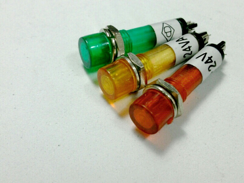 หลอดหน้าปัด-หัวตัดXD7-1/24V