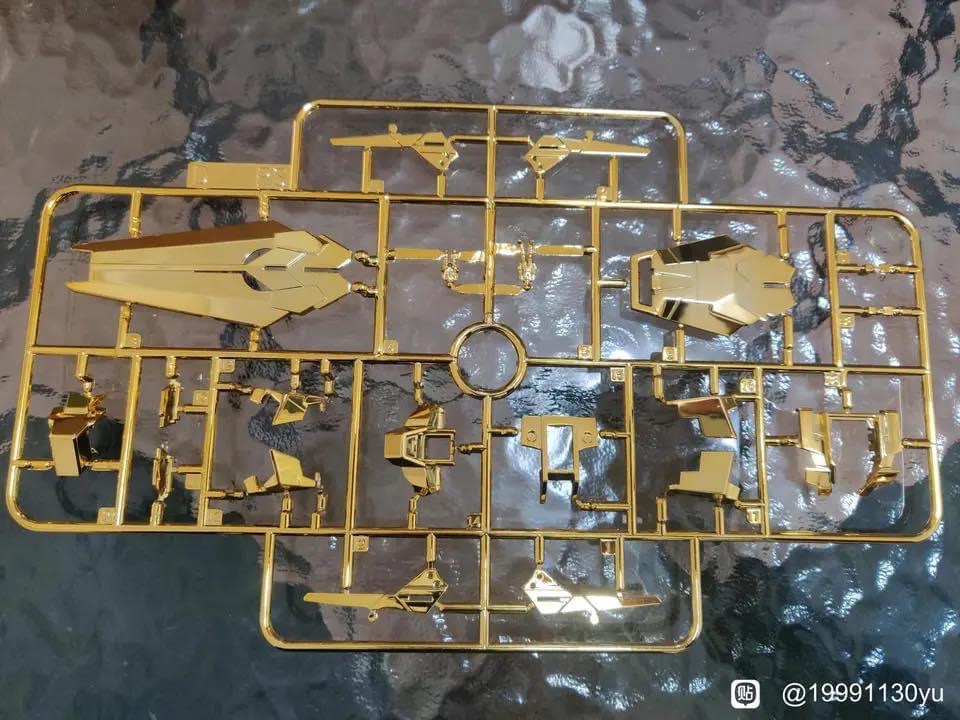 MG 1/100 RX-0 Unicorn Gundam 03 Phenex Narrative Ver. + MG Phenex Shield Tails Parts (6642S) [Daban]