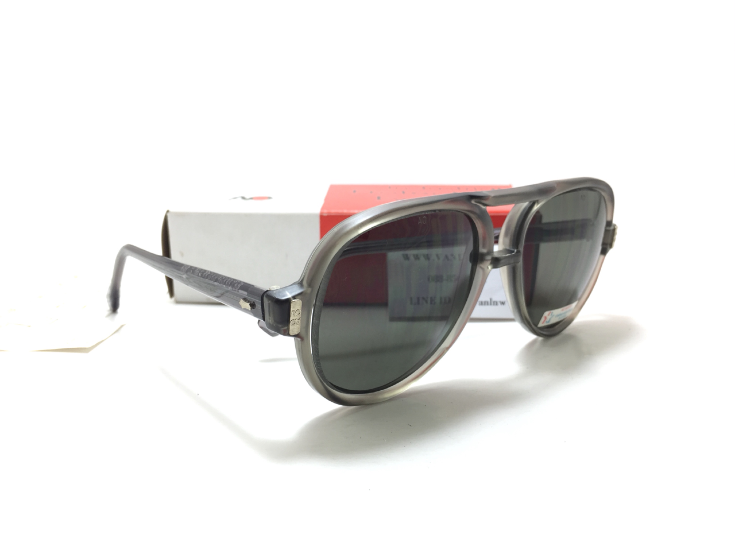 แว่นกันแดด Vintage AO American Optical Flexi-Fit AA 5 1/2 S Z87 <Smoke Grey> ของแท้ 100%