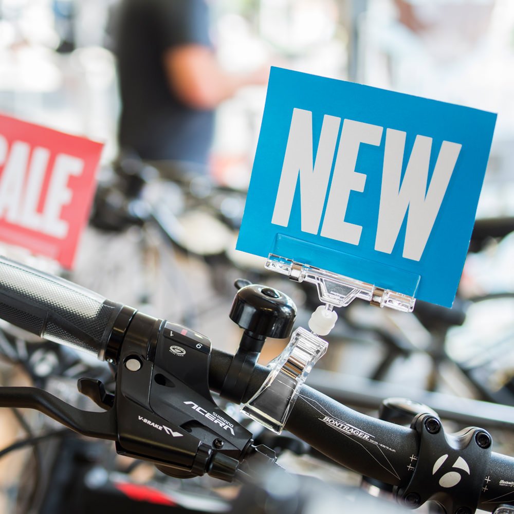 คลิบพลาสติก หนีบป้าย B1 (SIGN HOLDER) ตัวสั้น 10cm. พลาสติก ใส ชิ้น