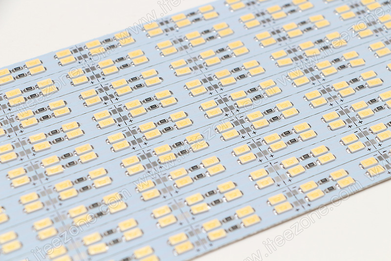 ไฟเส้นแข็ง 5630 168 หลอดต่อเมตร สี Cool white 10000K (Epistar ไต้หวัน) 12V