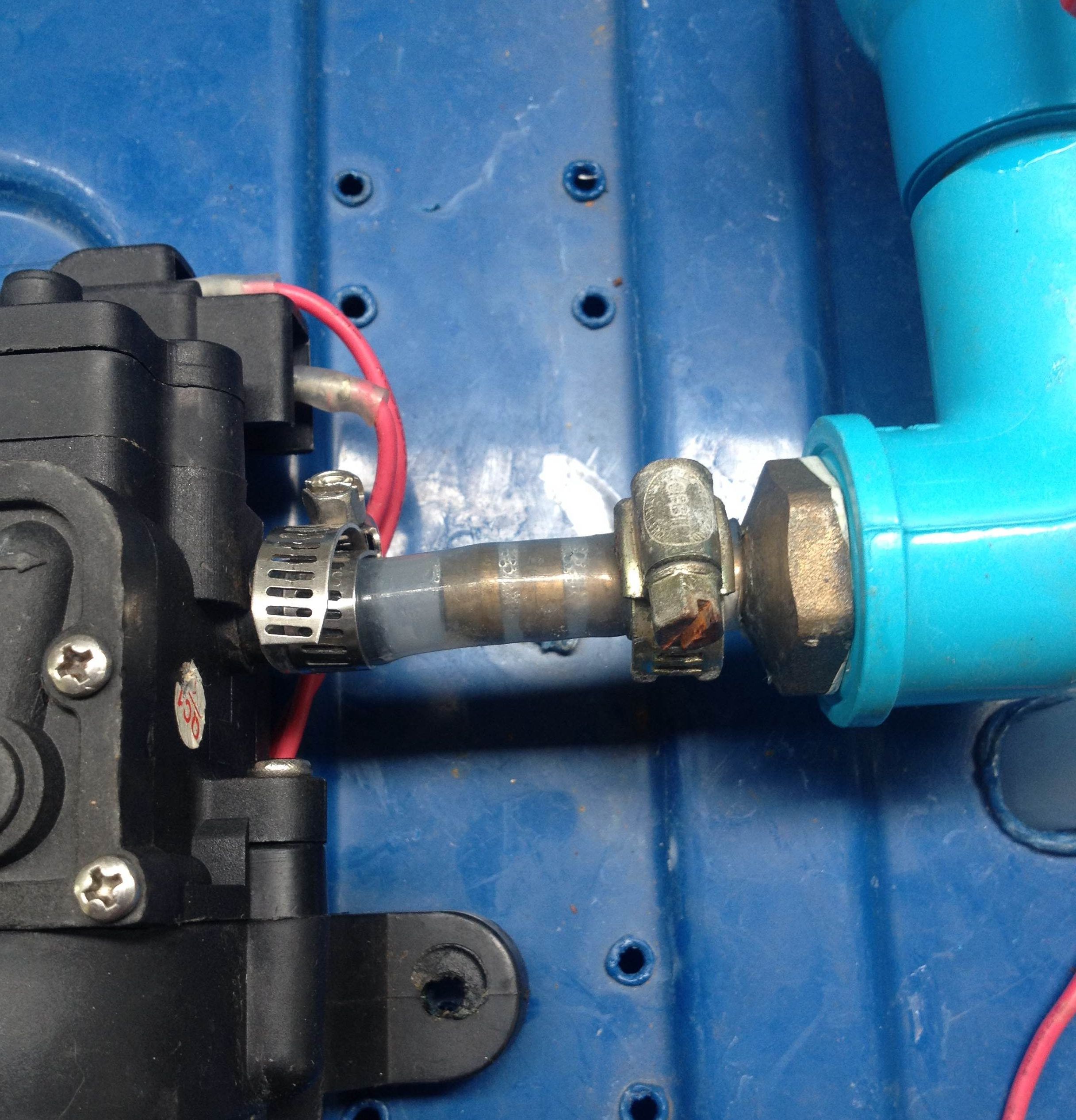 01-PC10-04 ข้อต่อทองเหลืองเกลียวนอก 1/2 นิ้ว x หางปลาไหลเสียบสาย 3/8 นิ้ว