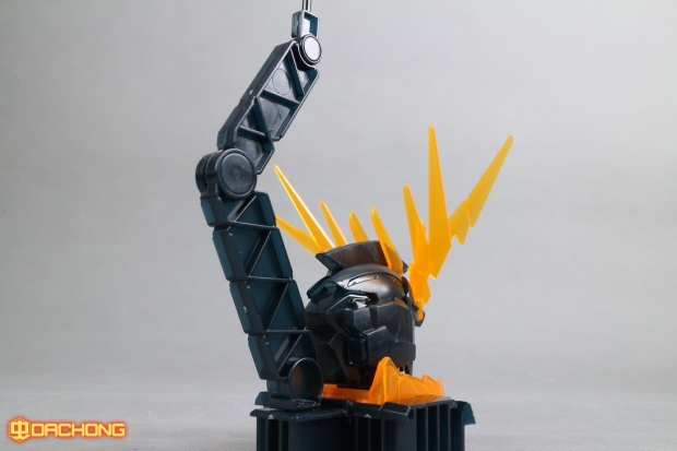 RX-0 Unicorn 02 Banshee Head Display Base