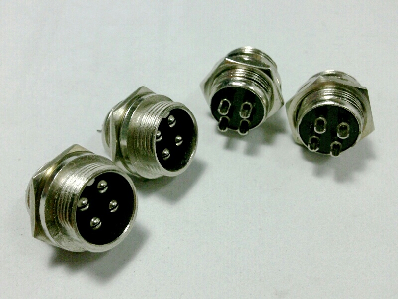 P.เครื่องส่ง 4P ติดแท่น