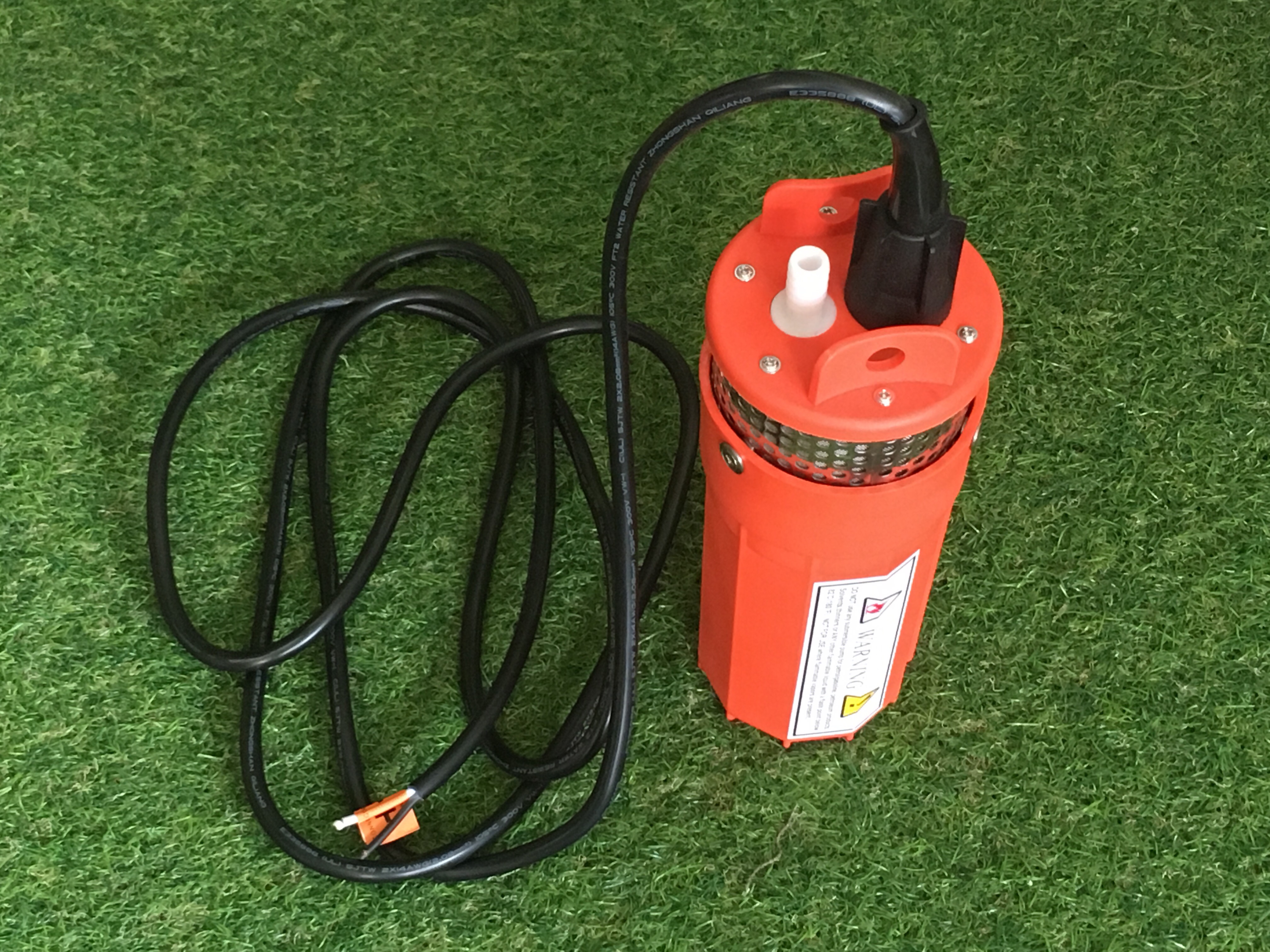 ปั๊มน้ำบาดาลโซล่าเซลล์ 24 โวลต์ (24VDC) submersible pump ส่งสูง 70 เมตร SKU-069