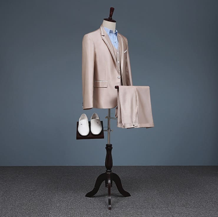 สูทชาย,ชุดสูท สีทอง ขอบขาว พร้อมส่ง M (แถมหูกระต่ายสีเดียวกับสูท)