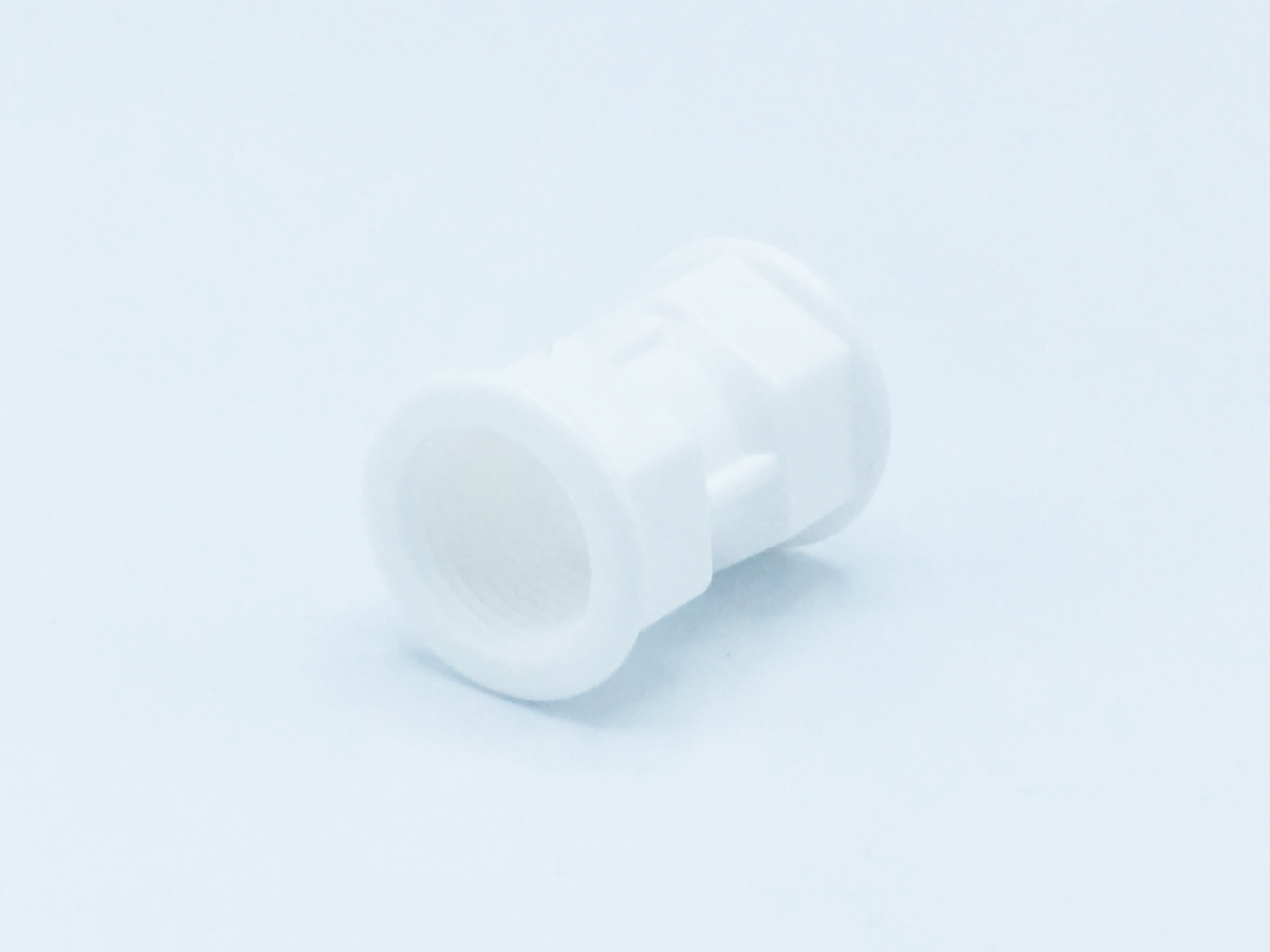 ข้อต่อตรงเกลียวใน 1/2 นิ้ว สีขาว