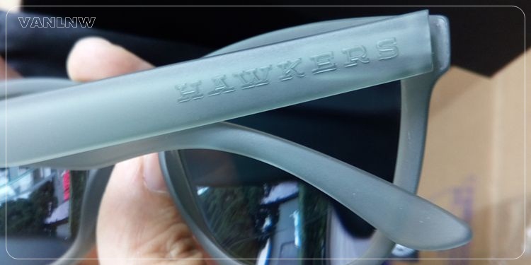 แว่นกันแดด HAWKERS FROZEN GREY SKY ONE <ปรอทน้ำเงิน>