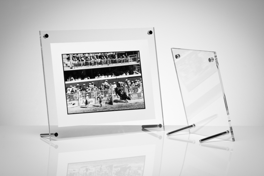 A4 กรอบรูปอะครีลิคตั้งโต๊ะ ชนิดขาเหล็ก สีใส ใส ชุด