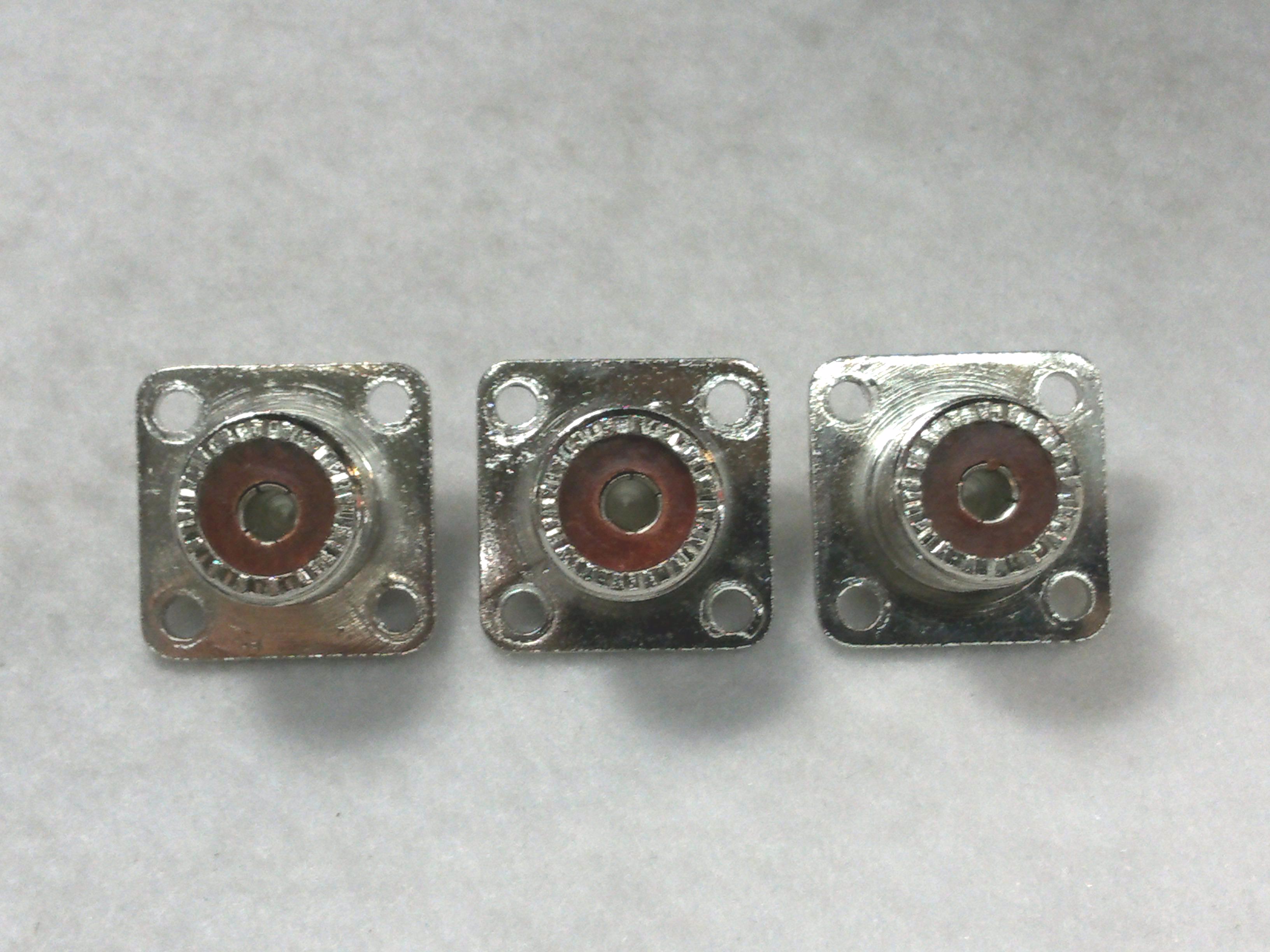 J.PL258 ติดแท่น-ฐานเหลี่ยม