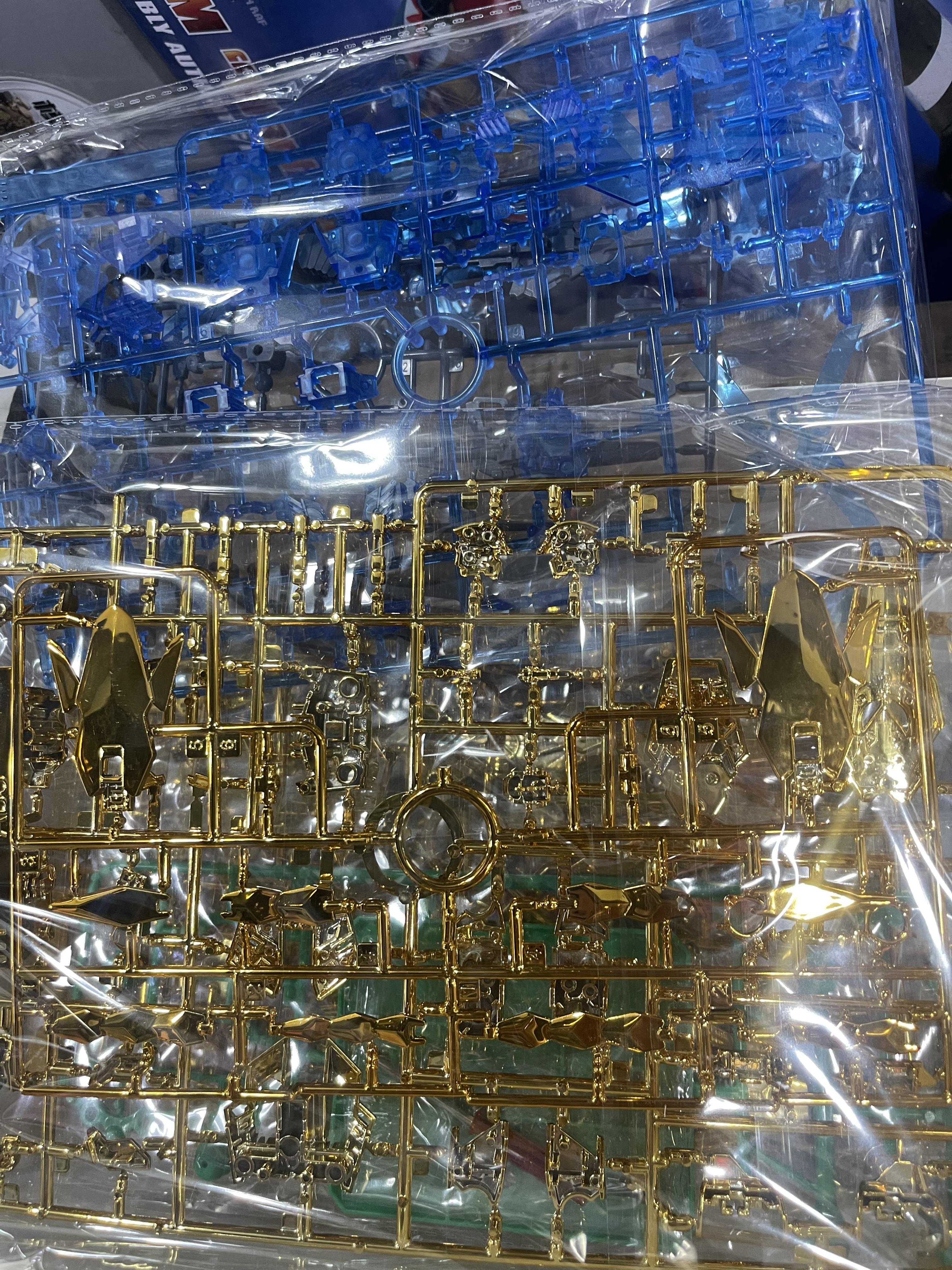 HGUC 1/144 Unicorn Fighter 03 Phenex Narrative Ver. Destroy Mode Gold Coating (XD216) [Xing Dong]