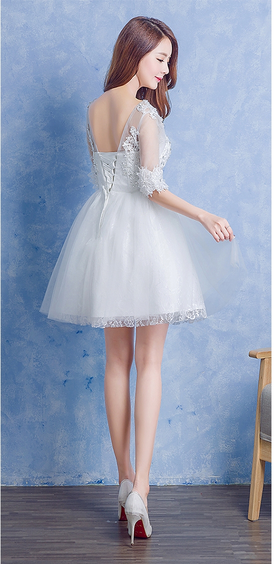 ชุดราตรีสั้น สีขาว แขนสามส่วน Size L งานร้อยหลัง