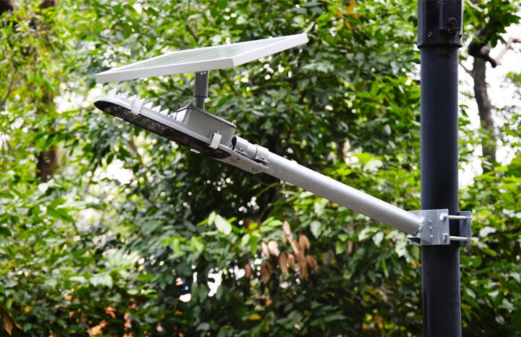 ชุดโคมไฟถนน โซล่าเซลล์ 10W