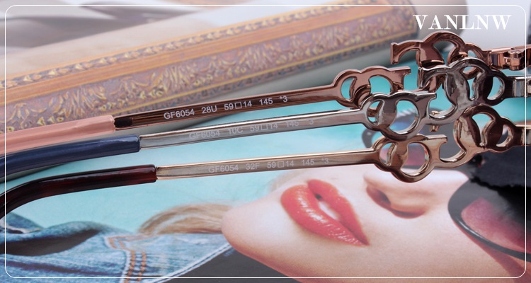 แว่นกันแดด Guess Sunglasses รุ่น GF6054 59-14 145 *3 <แท้ 100%>